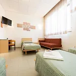 ​​唐卡拉布里亚卡萨费里歌剧院酒店 4* 罗马